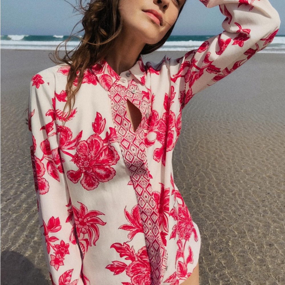 Zara Grecian Floral Button Top